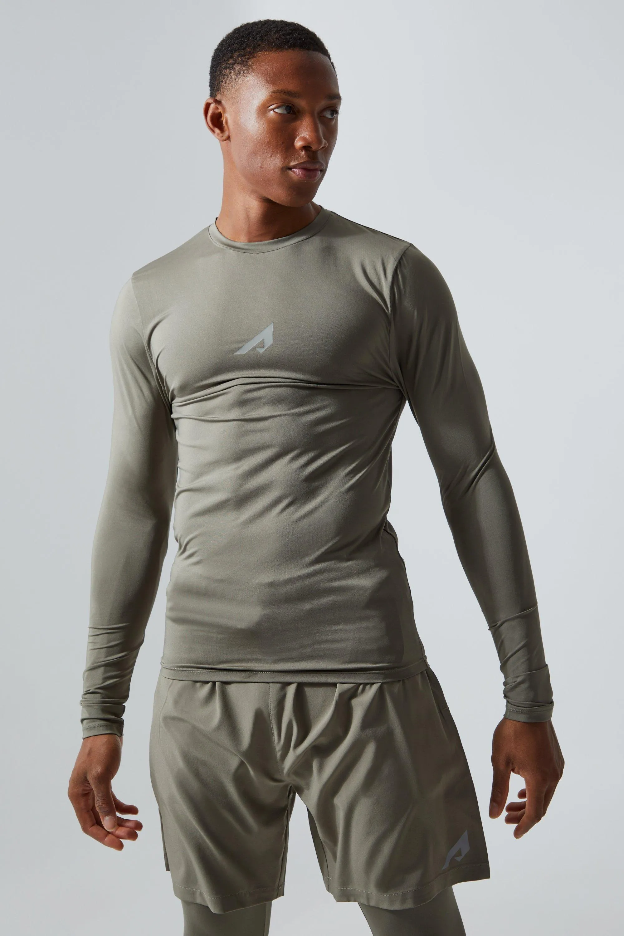 Active Raglan Muscle Fit Compression Top