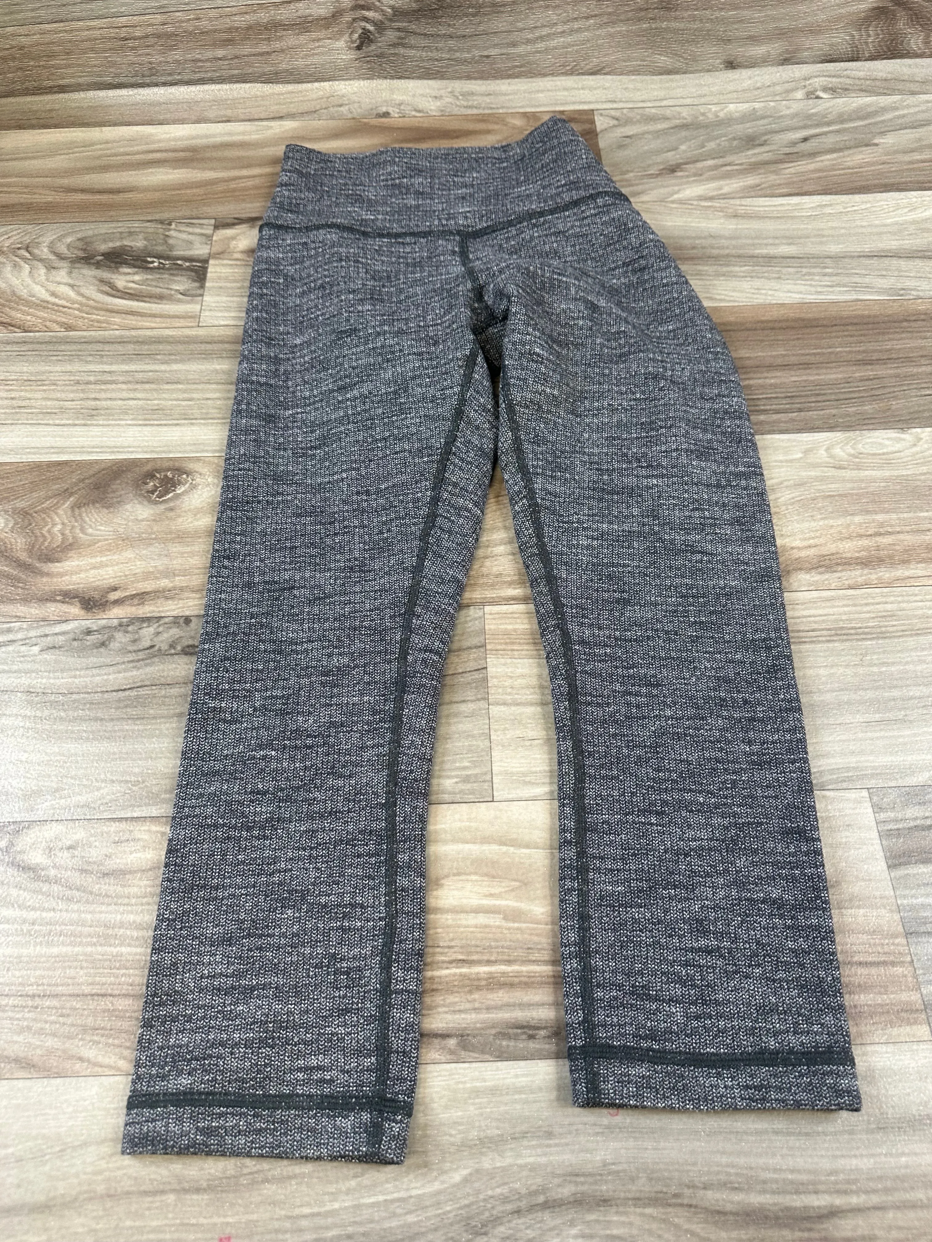 Athletic Leggings Capris By Lululemon In Grey, Size: S