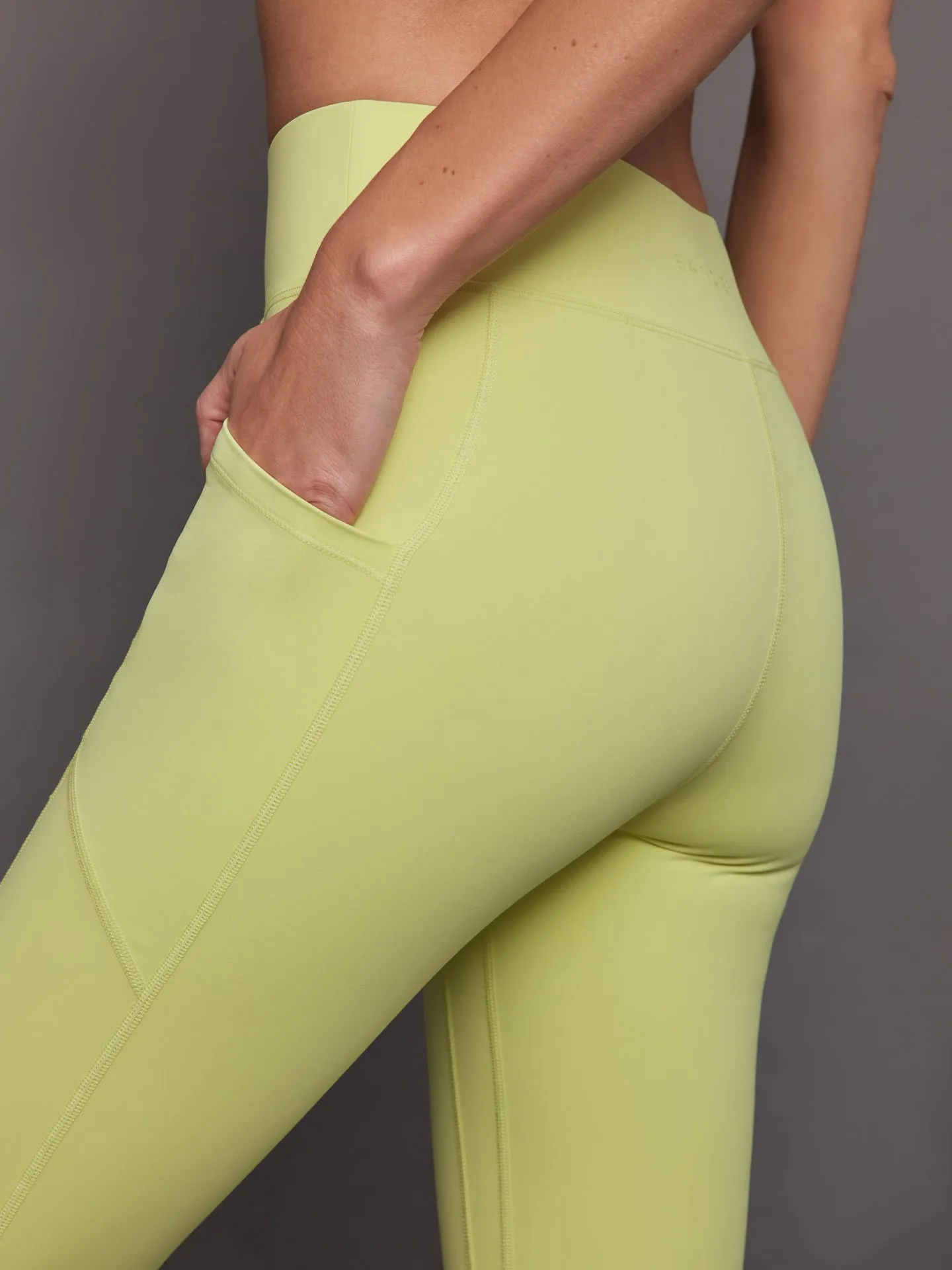 Center Stage Pocket Legging - Sunny Lime