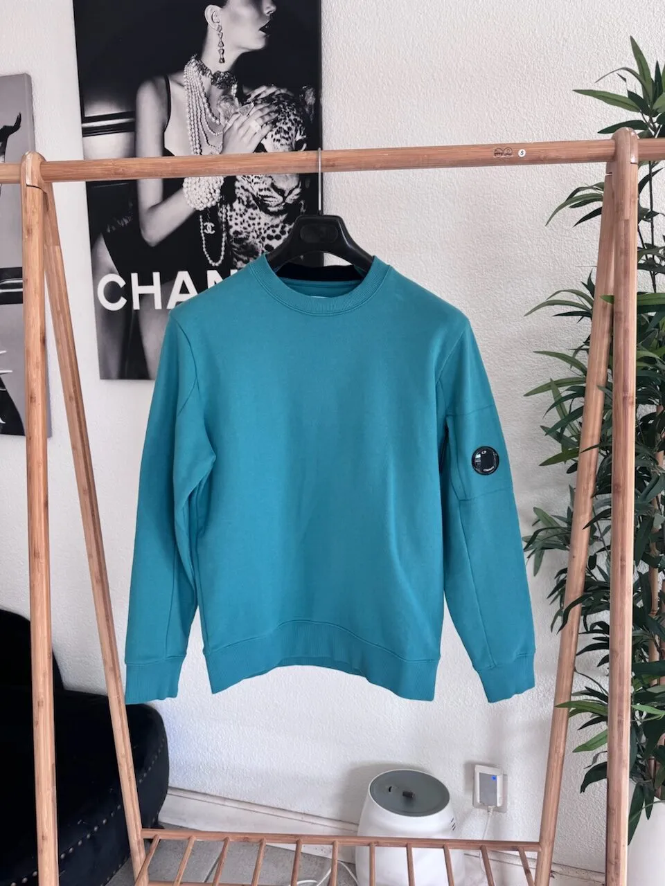 C.P. COMPANY CREWNECK LENS SWEATSHIRT