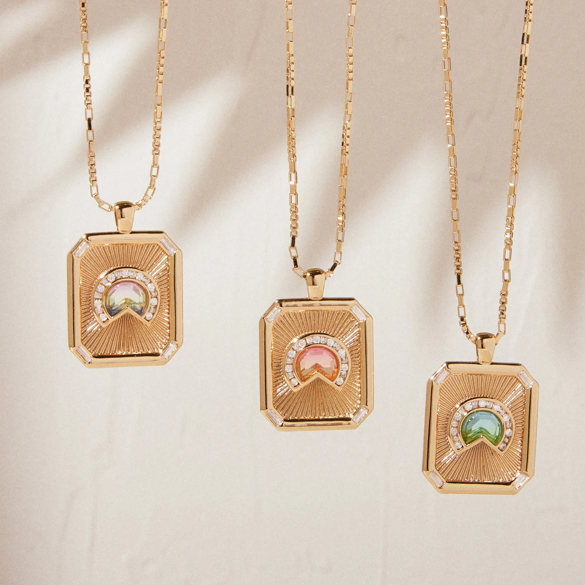 Daybreak Medallion Necklace - Sun