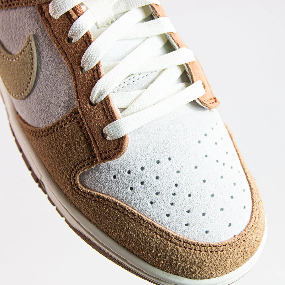 Dunk Low Retro PRM (Sail/Fossil-Medium Curry)