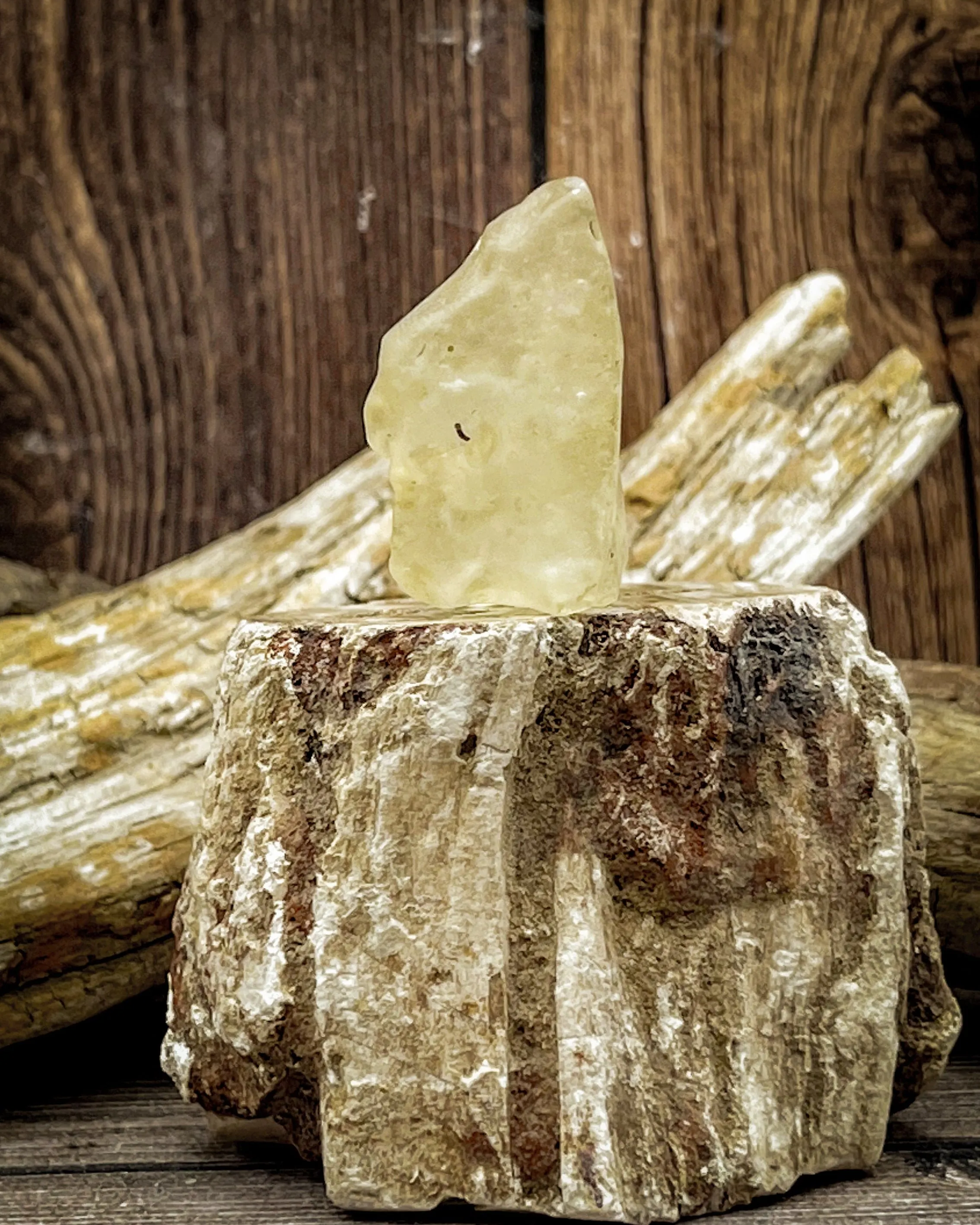 Libyan Gold Tektite, 8g