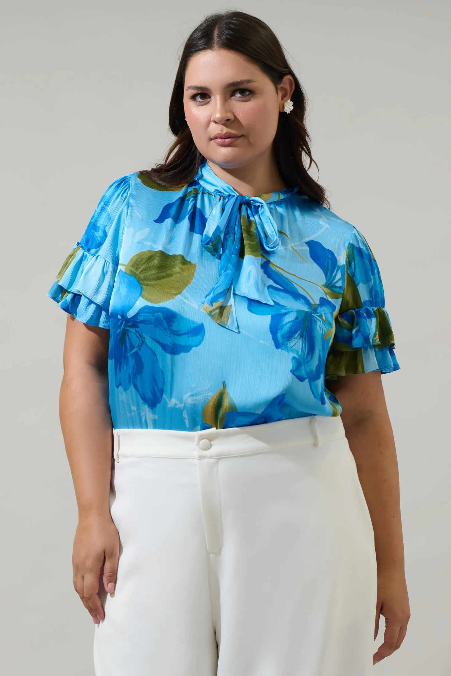 Neiva Floral Tie Neck Bianca Blouse Curve