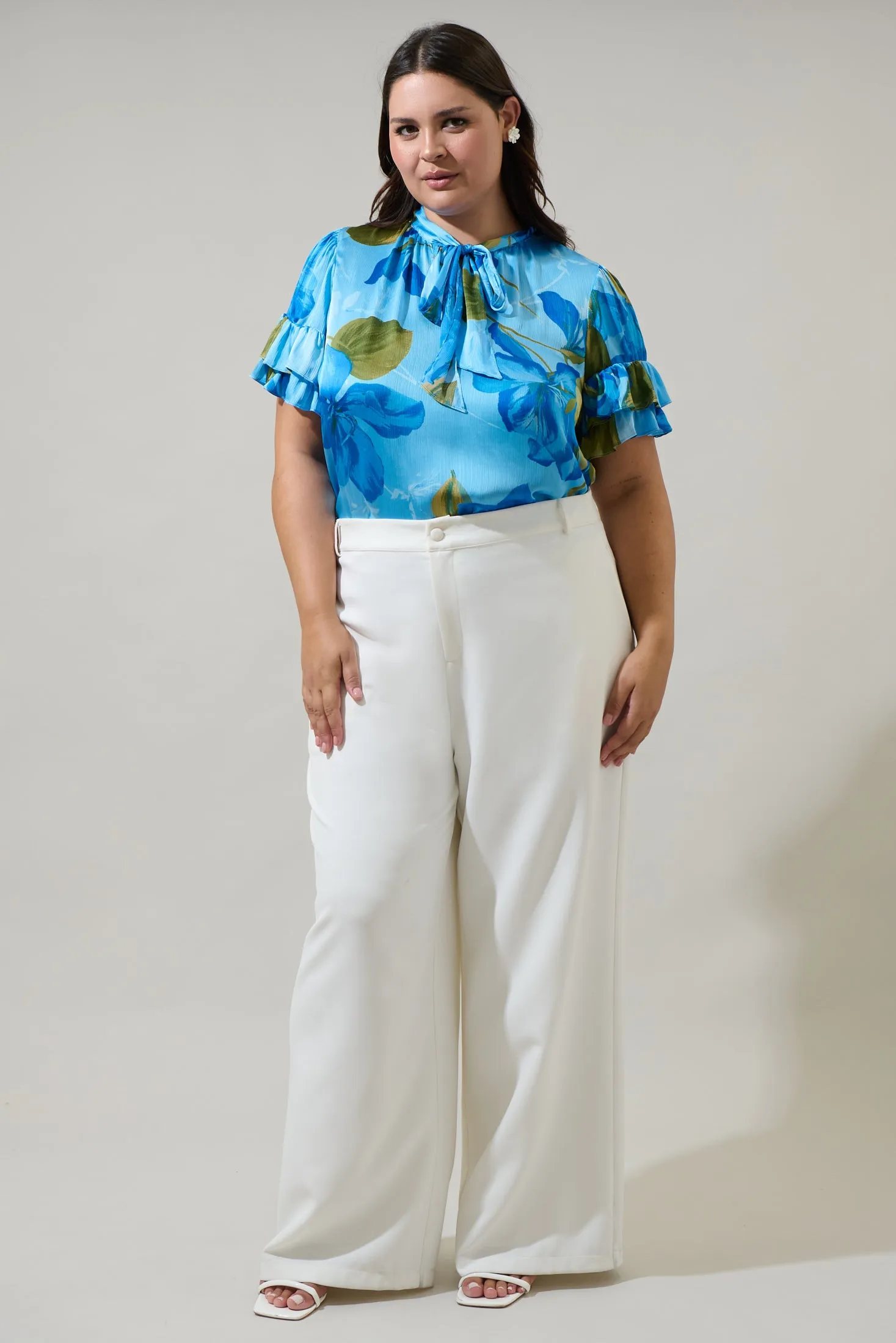 Neiva Floral Tie Neck Bianca Blouse Curve