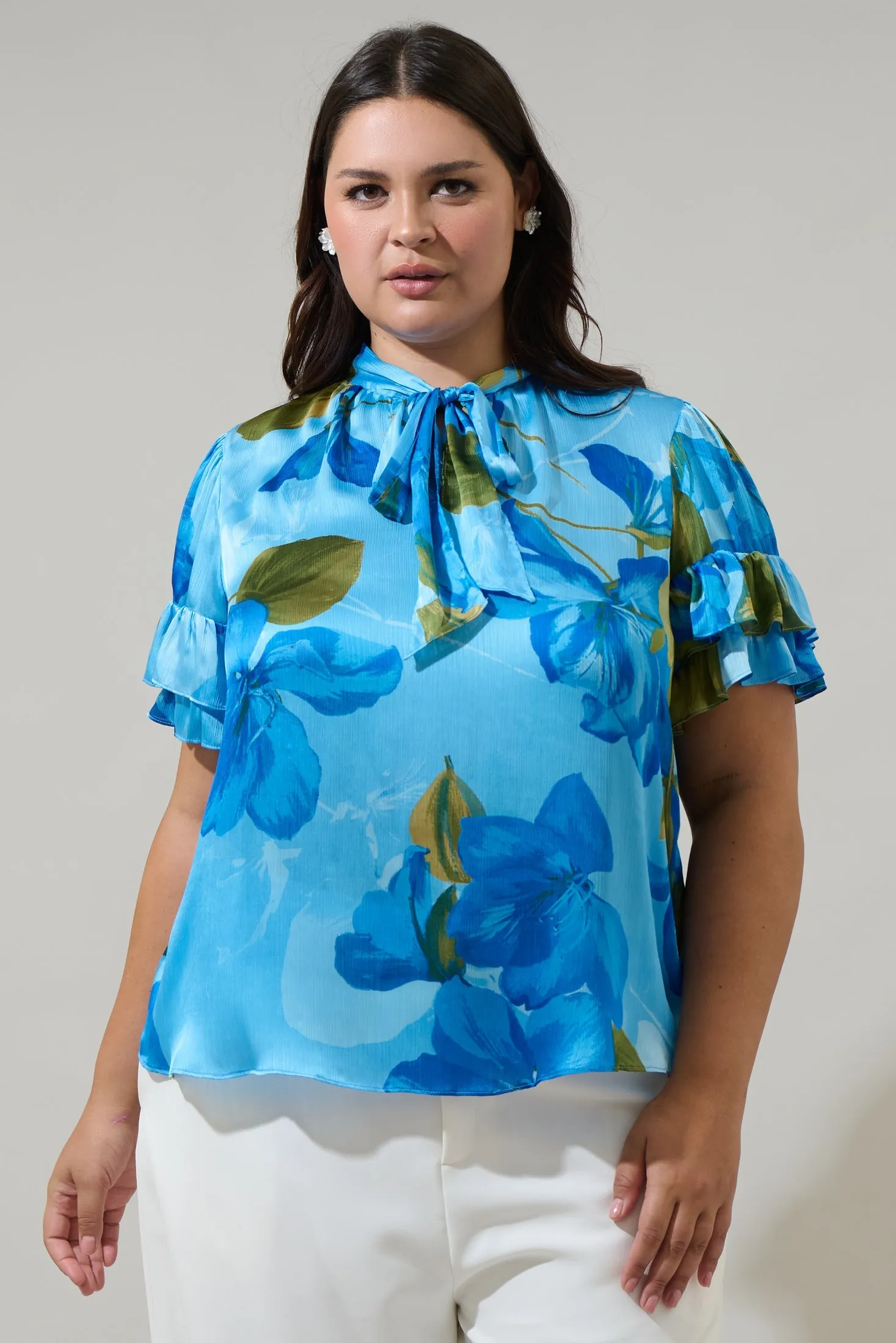 Neiva Floral Tie Neck Bianca Blouse Curve