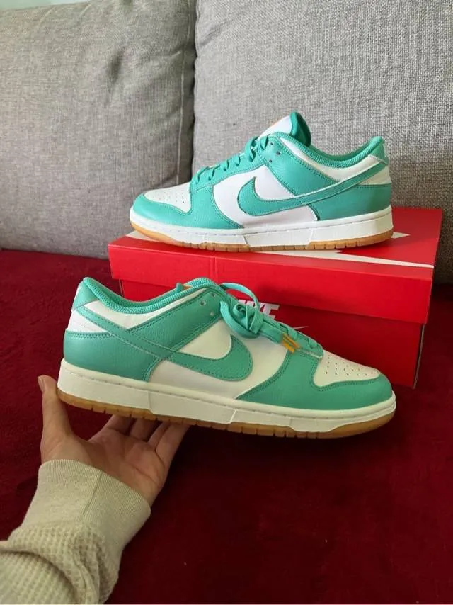 Nike teal zeal